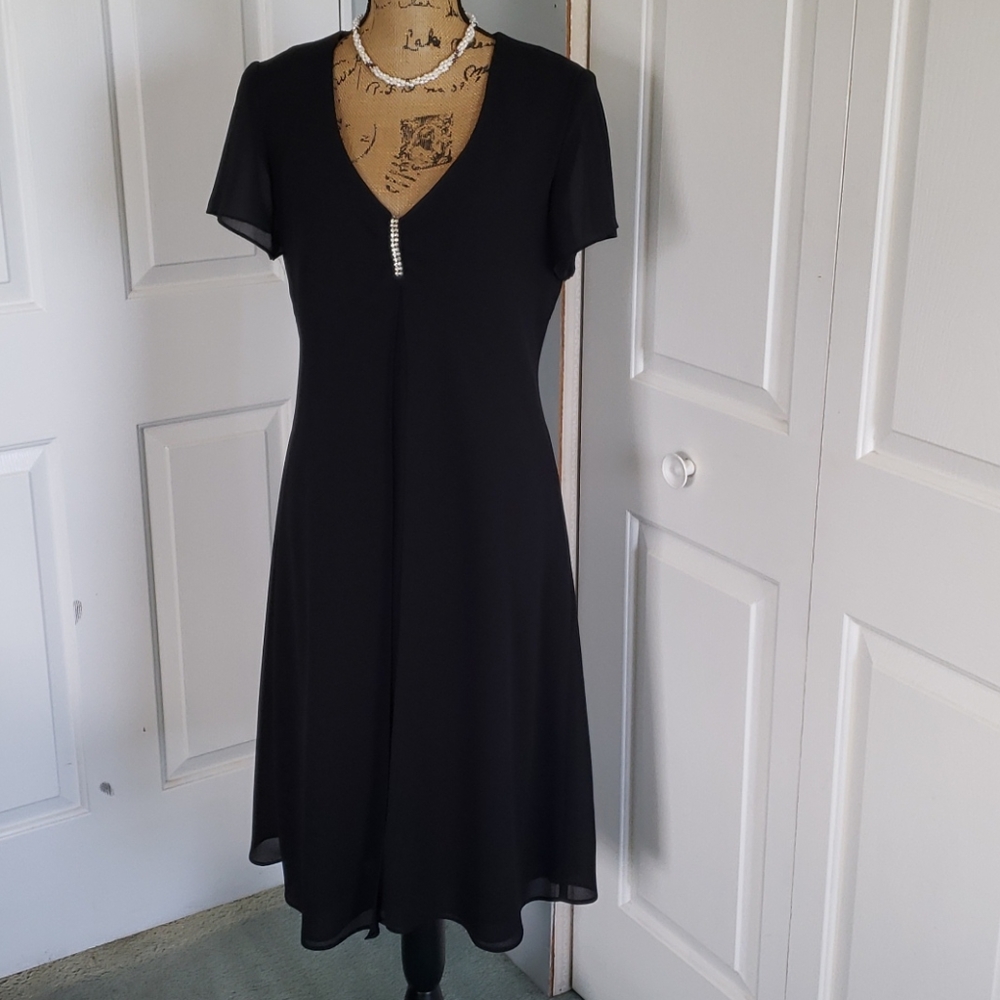 R&K black dress size 18